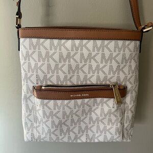Michael Kors Cream and Brown Signature Crossbody Bag *Rehab*